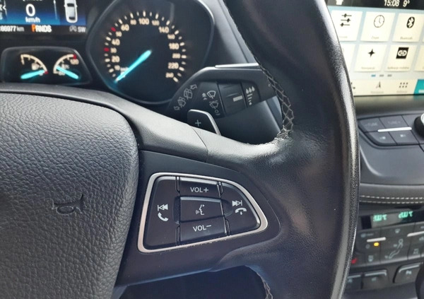 Ford Kuga cena 99900 przebieg: 86946, rok produkcji 2018 z Poznań małe 466
